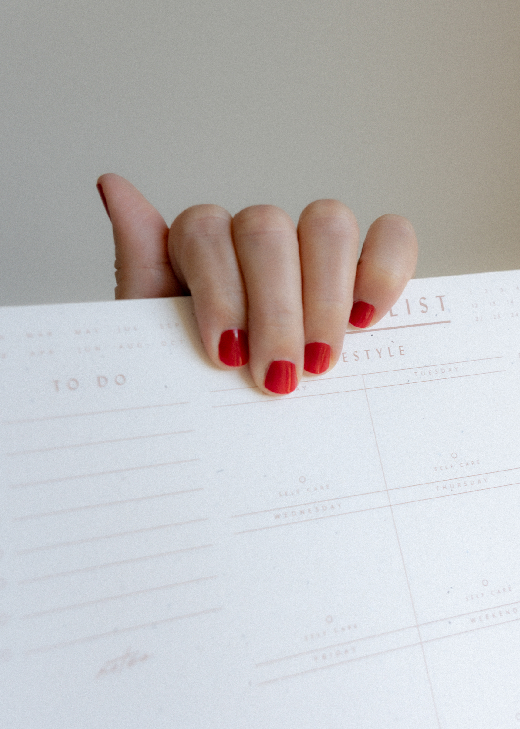 Wedding business owner overwhelmed by the gap between her dream and daily reality